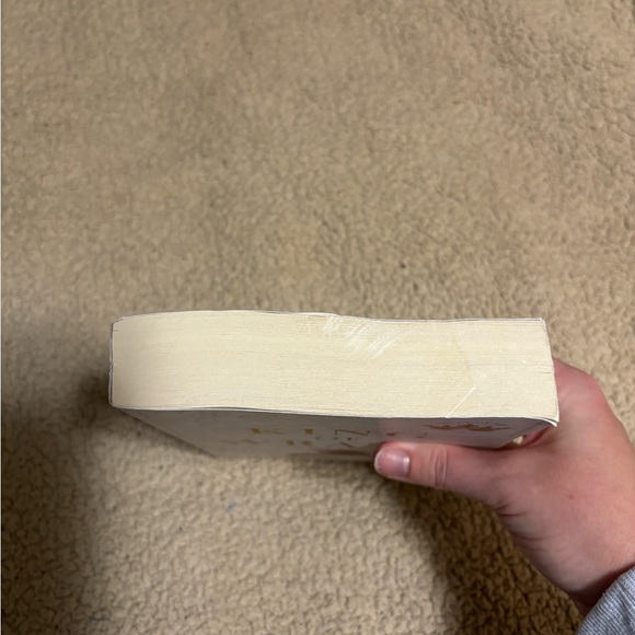 🌸 Ana Huang 🌸 “King of Wrath” - Picture 3 of 5